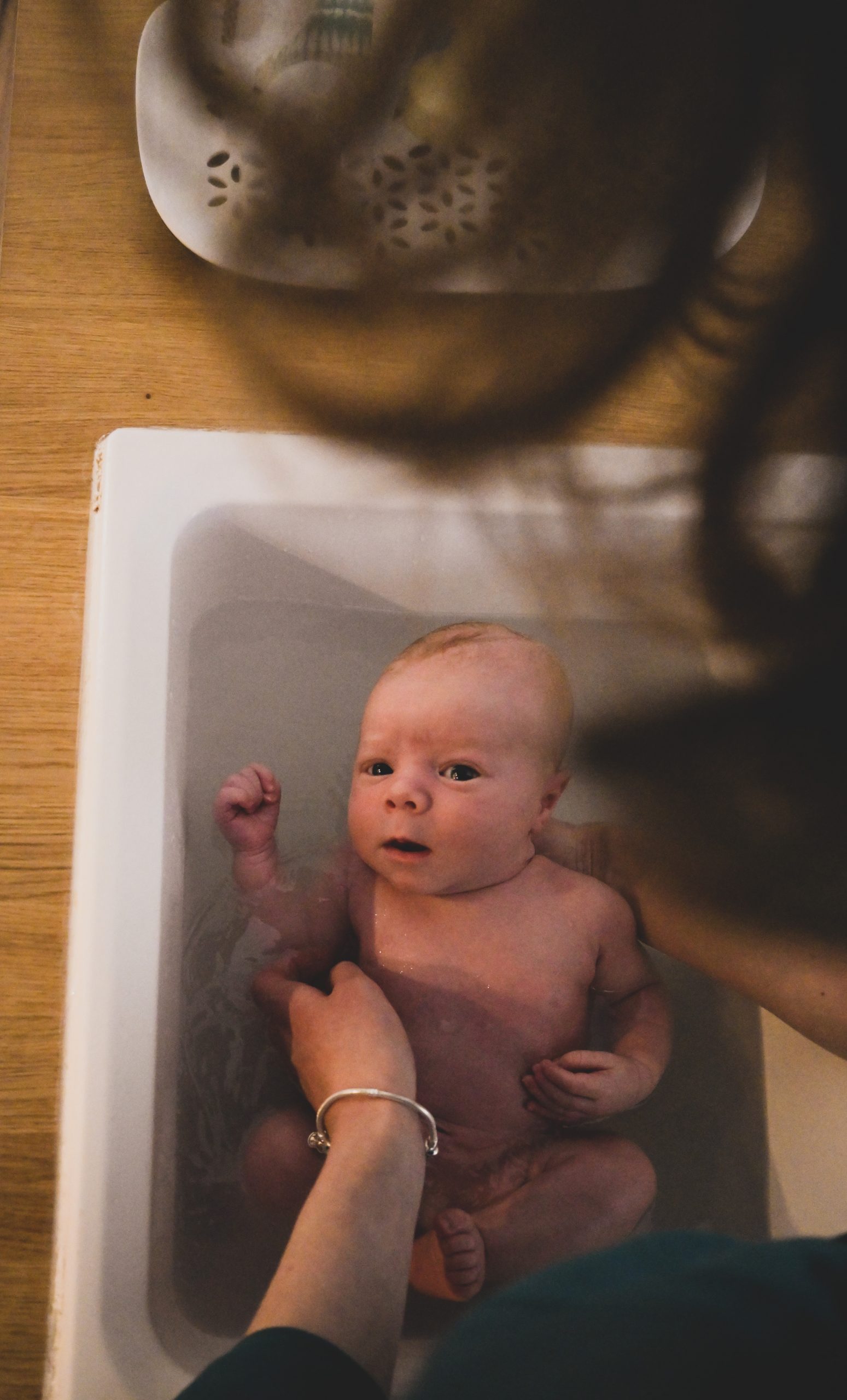 séance photo famille, bébé au bain, vie de famille